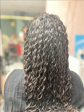 سالن زیبایی سالن زیبایی مادمازل  در  مشهد