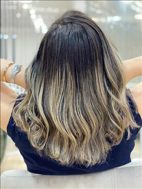 سالن زیبایی رنگ و لایت و کراتین تخصصی پردیس ظرافت  در  لاهیجان