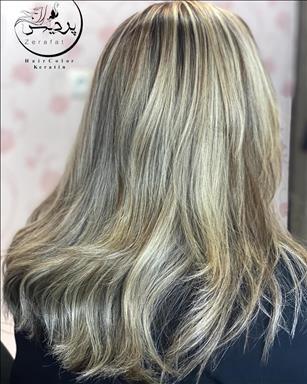 سالن زیبایی رنگ و لایت و کراتین تخصصی پردیس ظرافت  در  لاهیجان