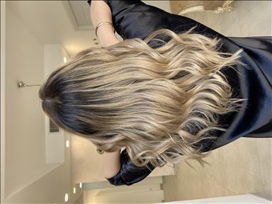 سالن زیبایی رنگ و لایت و کراتین تخصصی پردیس ظرافت  در  لنگرود