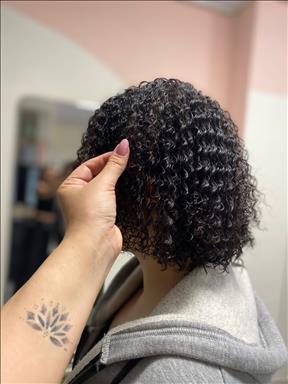 سالن زیبایی مرکز تخصصی فر دائم غزاله نازجو  در  تهران