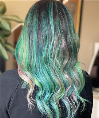 سالن زیبایی کلینیک تخصصی رنگ و مش مریم ذاکری  در  تهران