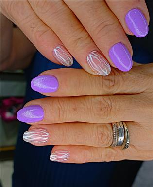 سالن زیبایی آموزش کاشت ناخن  در  لاهیجان