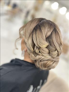 سالن زیبایی سالن زیبایی ژاوین  در  قم