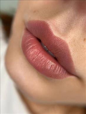 سالن زیبایی زیبایی الهه بیات  در  مشهد