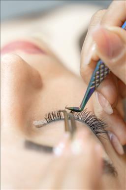 سالن زیبایی زیبایی رزآرا  در  مشهد