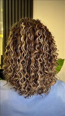 سالن زیبایی مجموعه تخصصی فر مو علمی  در  مشهد