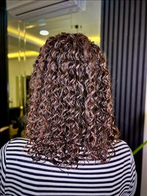 سالن زیبایی مجموعه تخصصی فر مو علمی  در  مشهد