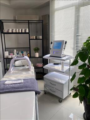 کلینیک زیبایی کلینیک نورا  در  مشهد