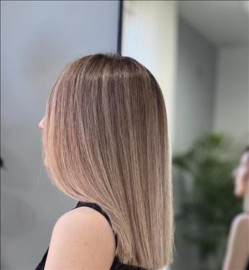 سالن زیبایی سالن زیبایی آرزو ضیافتی  در  مشهد