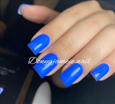 سالن زیبایی خدمات کاشت ناخن دنیا  در  نوشهر