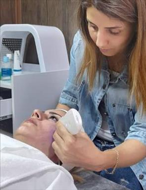 کلینیک زیبایی سالن پوست گل مریم  در  اصفهان