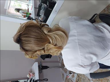 سالن زیبایی زیبایی خانم هنرمند  در  شیروان