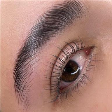 سالن زیبایی لیفت و لمینت مژه و ابرو   در  نیشابور