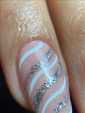 سالن زیبایی خدمات ناخن پردیس  در  آمل