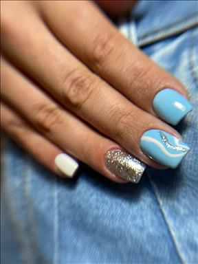 سالن زیبایی خدمات ناخن پردیس  در  آمل