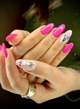 سالن زیبایی کاشت ناخن پریماه   در  مشهد