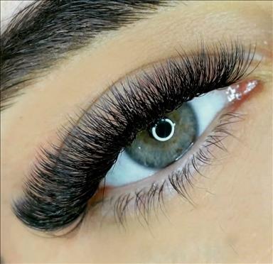 سالن زیبایی آکادمی زیبایی فرانک رئوف  در  مشهد