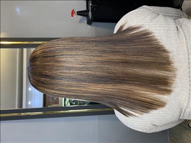 سالن زیبایی احیا و کراتین مو کمند  در  مشهد