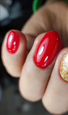 سالن زیبایی خدمات کاشت و طراحی ناخن  در  بروجن