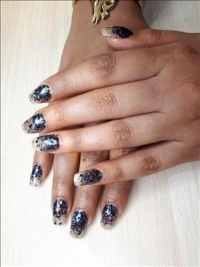 سالن زیبایی سالن آرایش و زیبایی صنم  در  کرمانشاه