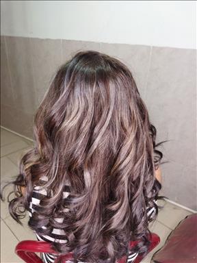 سالن زیبایی زیباسرای مروارید شهر  در  بردسکن