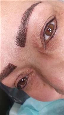 سالن زیبایی آرایش دائم هانی دلیر  در  مشهد