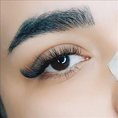 سالن زیبایی کاشت مژه زهره شریفی زاده  در  مشهد