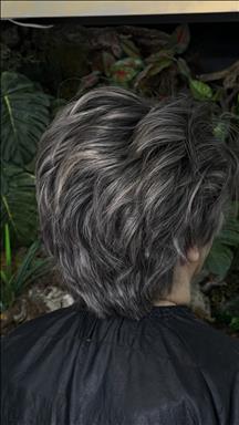 سالن زیبایی رنگ و لایت و درمان مو آزاده آزموده  در  مشهد