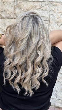 سالن زیبایی رنگ و لایت و درمان مو آزاده آزموده  در  مشهد