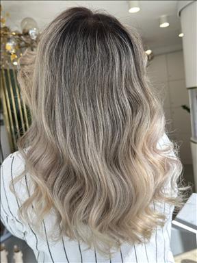 سالن زیبایی عروس سرای دینا  در  قزوین