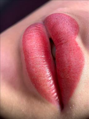 سالن زیبایی آرایش دائم فاطمه بورقی  در  کرج