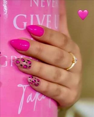 سالن زیبایی عروس رویایی   در  اندیشه