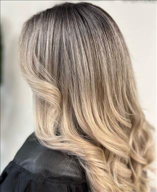 سالن زیبایی سالن زیبایی مهسا محزون   در  اندیشه