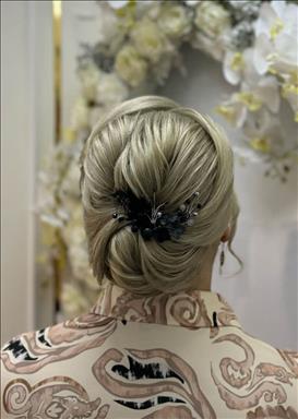 سالن زیبایی عمارت عروس سمیع انصاری  در  همدان