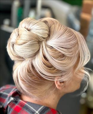 سالن زیبایی نیلوفر عطایی  در  کرج