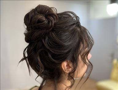 سالن زیبایی شنیون کار سمیرا جیلانی  در  صومعه سرا