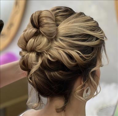 سالن زیبایی شنیون کار سمیرا جیلانی  در  صومعه سرا