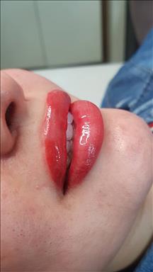 سالن زیبایی میکروپیگمنتیشن سمانه  در  مشهد