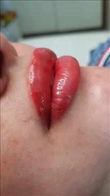 سالن زیبایی میکروپیگمنتیشن سمانه  در  مشهد