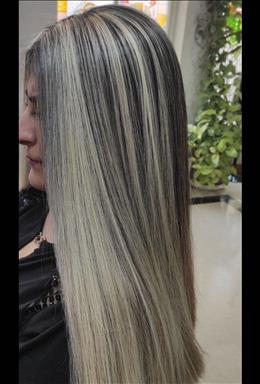 سالن زیبایی سالن زیبایی فریال  در  آمل