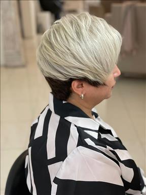 سالن زیبایی زیبایی روشنکم  در  مشهد