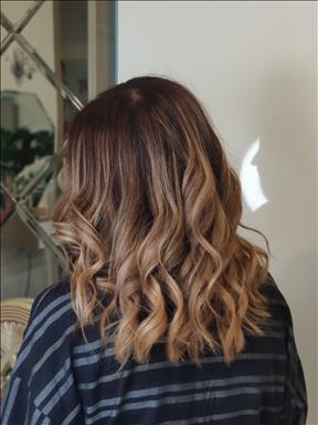 سالن زیبایی سالن زیبایی طراوت  در  شیراز