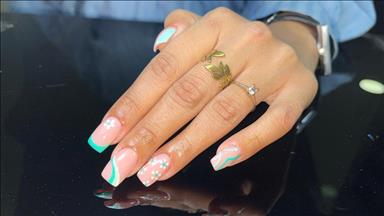 سالن زیبایی کاشت ناخن سحر  در  مشهد