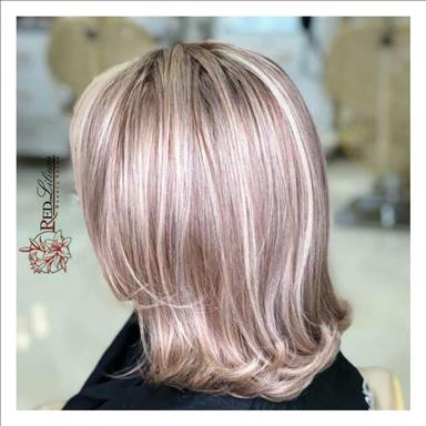 سالن زیبایی سالن زیبایی لیلیوم سرخ  در  تهران