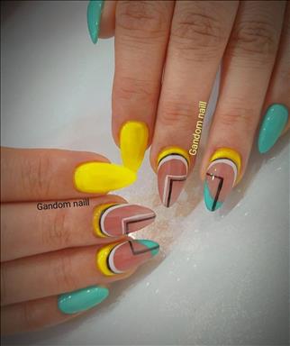 سالن زیبایی کاشت ناخن گندم  در  مشهد