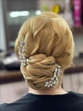 سالن زیبایی  سالن زیبایی عروس ماهان  در  قم