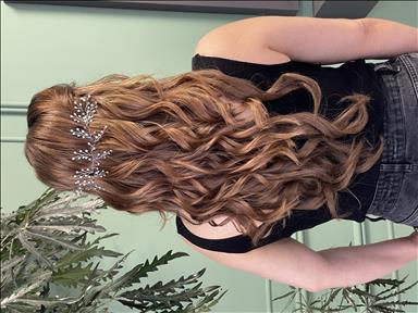 سالن زیبایی مریم مژگان   در  قائم شهر