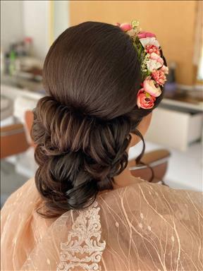 سالن زیبایی سالن زیبایی دلارام  در  یزد