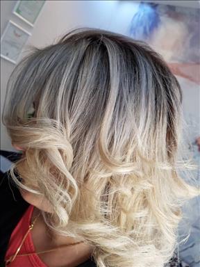 سالن زیبایی آرایشگاه سایا  در  سمنان